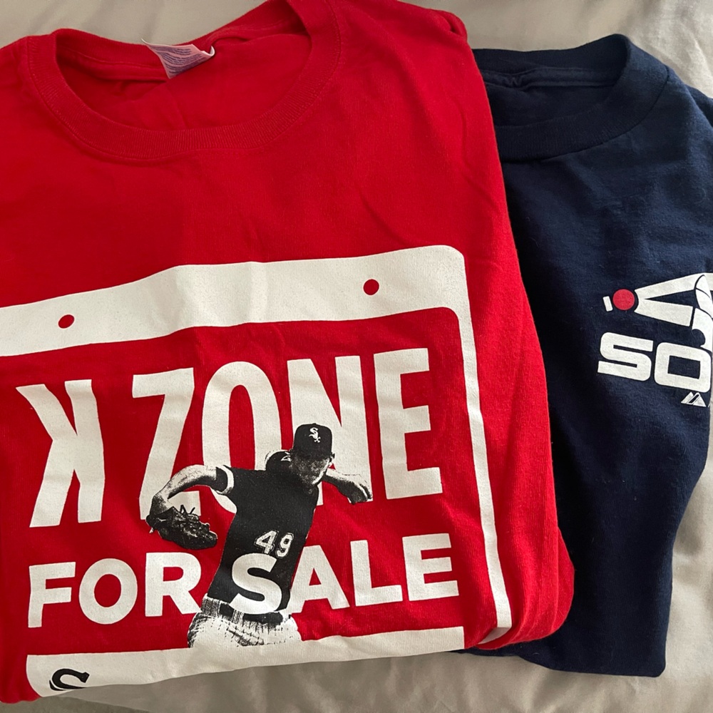 Set of 2 Chicago White Sox Tshirts Blue Red Shortsleeve
